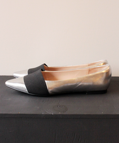 BEAUTY&YOUTH UNITED ARROWS（ビューティーアンドユースユナイテッドアローズ）の「BYTF ∵レザーエラスティック ポインテッドトゥフラット¨◆（パンプス・レディース・ブラック/シルバー・37/36h/37h/38/36）」の16枚目の写真