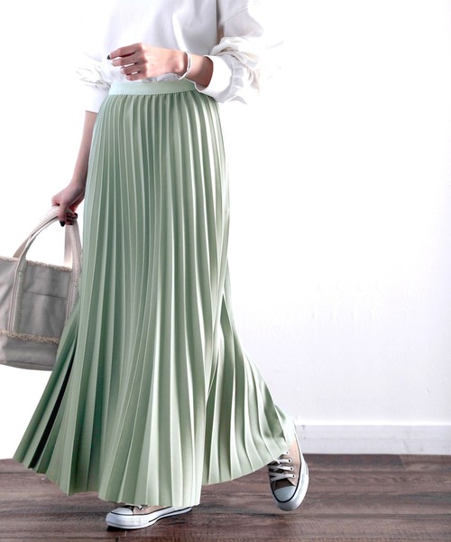 classicalelf（クラシカルエルフ）の「落ち感綺麗。マキシ丈プリーツスカート（スカート・レディース・グリーン/ブラック/モカ/ブルー・MEDIUM）」の11枚目の写真