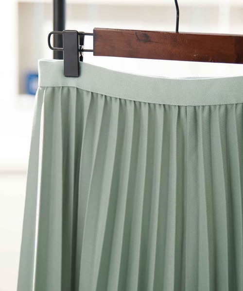classicalelf（クラシカルエルフ）の「落ち感綺麗。マキシ丈プリーツスカート（スカート・レディース・グリーン/ブラック/モカ/ブルー・MEDIUM）」の8枚目の写真