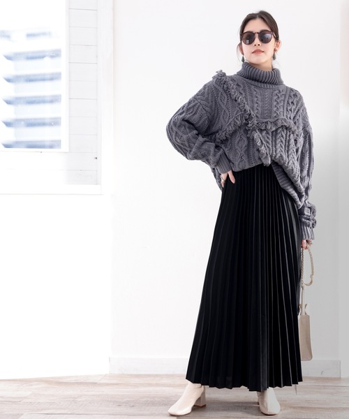 classicalelf（クラシカルエルフ）の「落ち感綺麗。マキシ丈プリーツスカート（スカート・レディース・グリーン/ブラック/モカ/ブルー・MEDIUM）」の17枚目の写真