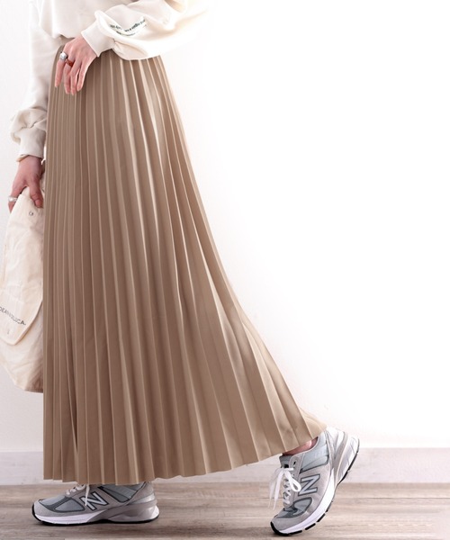 classicalelf（クラシカルエルフ）の「落ち感綺麗。マキシ丈プリーツスカート（スカート・レディース・グリーン/ブラック/モカ/ブルー・MEDIUM）」の21枚目の写真