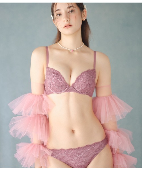 ピーチジョン ブラ&ショーツ、Tバック ３セット C70 激盛りブラック♥️ブラジャーショーツ3点セットTバック♥️ピーチ