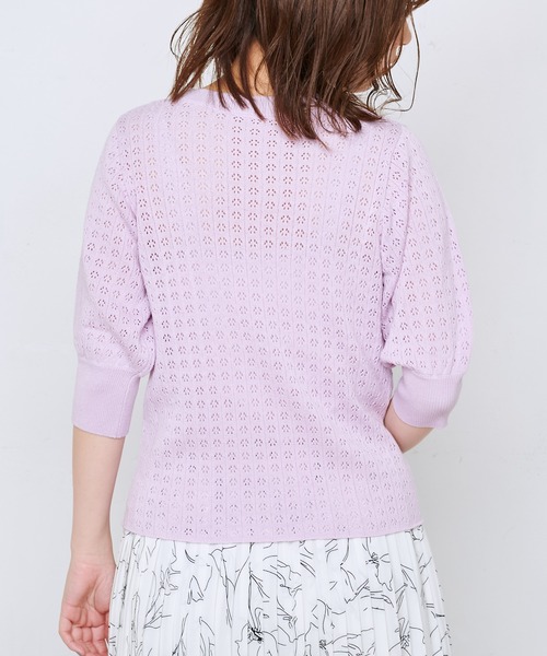 natural couture(ナチュラルクチュール)の「強撚ギャザー袖小花透かしニット(ニット/セーター・レディース・ブラック/ベージュ/アイボリー/ラベンダー・FREE)」の20枚目の写真