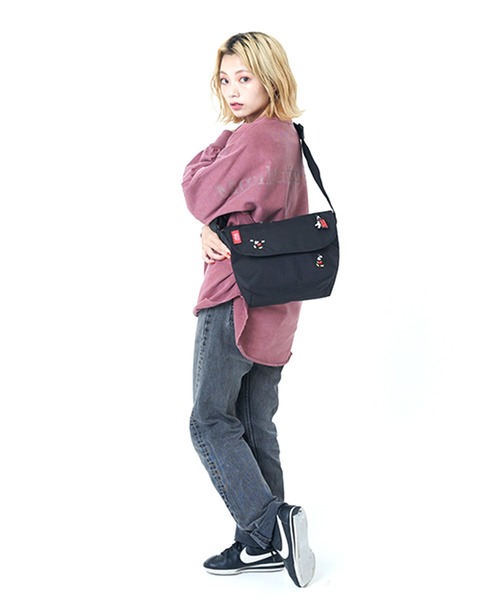 Manhattan Portage(マンハッタンポーテージ)の「Casual Messenger Bag JR Mickey Mouse 2020(メッセンジャーバッグ・メンズ・ブラック・SMALL)」の18枚目の写真
