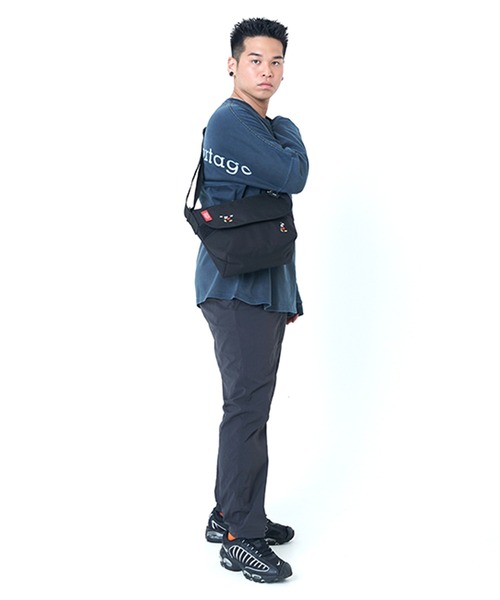 Manhattan Portage(マンハッタンポーテージ)の「Casual Messenger Bag JR Mickey Mouse 2020(メッセンジャーバッグ・メンズ・ブラック・SMALL)」の20枚目の写真