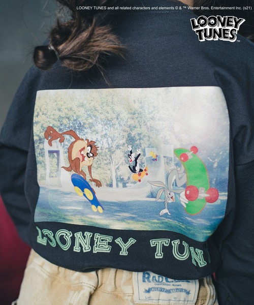 RADCHAP（ラッドチャップ）の「【LOONEY TUNES】スケボーグラフィック長袖Tシャツ（Tシャツ/カットソー・キッズ・チャコールグレー/オフホワイト・130cm/120cm/140cm/110cm/100cm）」の5枚目の写真