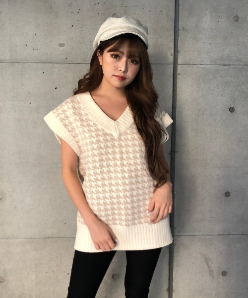 ENVYM（アンビー）の「ハウンドトゥースＫｎｉｔ　Ｖｅｓｔ（ニット/セーター・レディース・ブラック/ベージュ・FREE）」の5枚目の写真