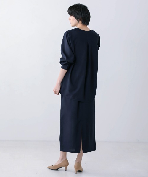 Bou Jeloud(ブージュルード)の「【これ1つできちんと感】ブラウス+タイトスカートセットアップ(シャツ/ブラウス・レディース・ベージュ/ネイビー・38)」の5枚目の写真