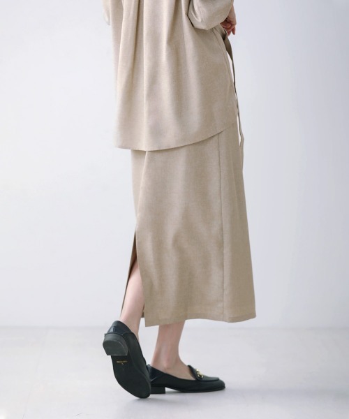 Bou Jeloud(ブージュルード)の「【これ1つできちんと感】ブラウス+タイトスカートセットアップ(シャツ/ブラウス・レディース・ベージュ/ネイビー・38)」の13枚目の写真