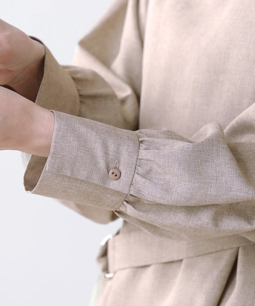 Bou Jeloud(ブージュルード)の「【これ1つできちんと感】ブラウス+タイトスカートセットアップ(シャツ/ブラウス・レディース・ベージュ/ネイビー・38)」の19枚目の写真