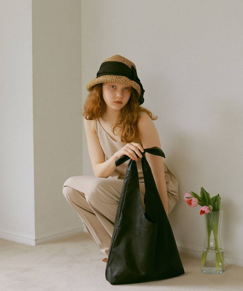 EFOLE（エフォル）の「Knot one handle tote bag / ノット　ワンハンドル　トートバッグ（トートバッグ・レディース・キャメル/ブラック/ライトグレー・FREE）」の10枚目の写真