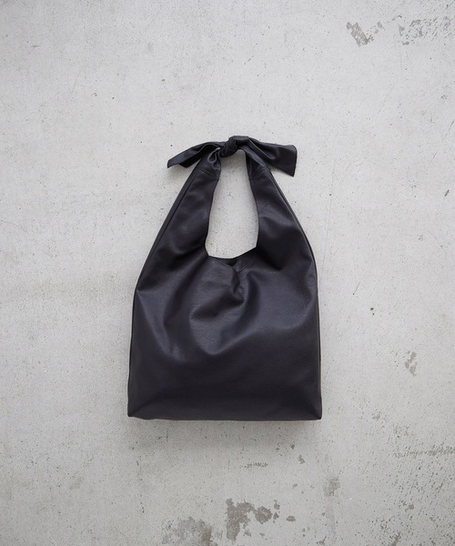 EFOLE（エフォル）の「Knot one handle tote bag / ノット　ワンハンドル　トートバッグ（トートバッグ・レディース・キャメル/ブラック/ライトグレー・FREE）」の12枚目の写真