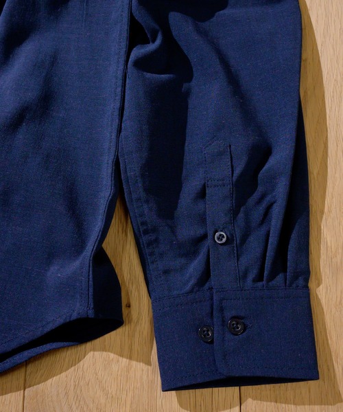 JOHN'S CLOSET(ジョンズクローゼット)の「【i】ポリエステルラミーバンドカラー長袖シャツ(シャツ/ブラウス・メンズ・ホワイト/ブラック/ネイビー/ベージュ/カーキ・MEDIUM/LARGE/X-LARGE)」の8枚目の写真