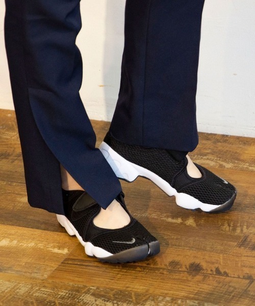 NIKE(ナイキ)の「NIKE WMNS AIR RIFT BR ナイキ エア リフト 848386-001(スニーカー・レディース・ブラック・22cm/26cm/27cm/28cm/29cm/23㎝/24㎝/25㎝)」の17枚目の写真