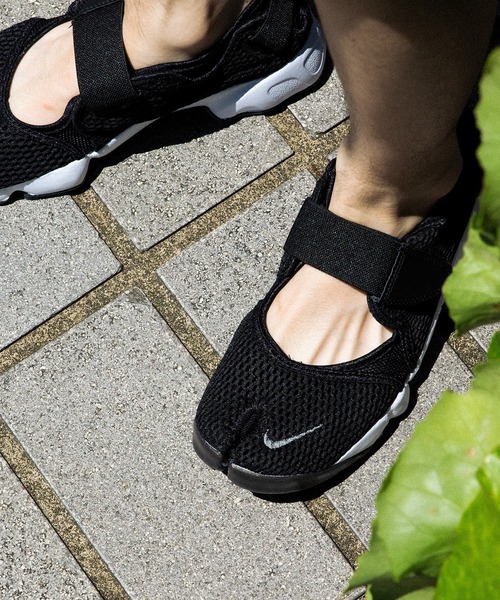 NIKE(ナイキ)の「NIKE WMNS AIR RIFT BR ナイキ エア リフト 848386-001(スニーカー・レディース・ブラック・22cm/26cm/27cm/28cm/29cm/23㎝/24㎝/25㎝)」の13枚目の写真