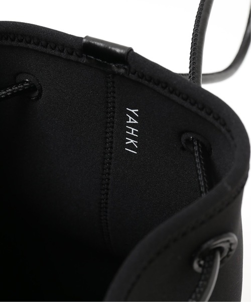 YAHKI（ヤーキ）の「【YAHKI /ヤーキ】 NEO PRENE BAG：バッグ◆（ハンドバッグ・レディース・ブラック/ベージュ/グレー・FREE）」の10枚目の写真