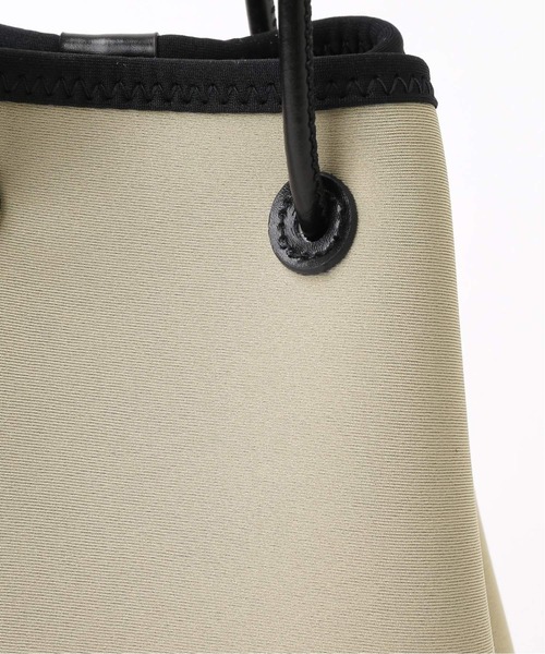 YAHKI（ヤーキ）の「【YAHKI /ヤーキ】 NEO PRENE BAG：バッグ◆（ハンドバッグ・レディース・ブラック/ベージュ/グレー・FREE）」の12枚目の写真