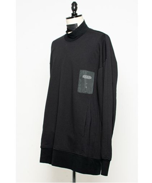 JULIUS（ユリウス）の「JULIUS/ユリウス/モックネックスウェットシャツ/MOCKNECK SWEAT SHIRTS（スウェット・メンズ・ブラック・1/2/3）」の2枚目の写真