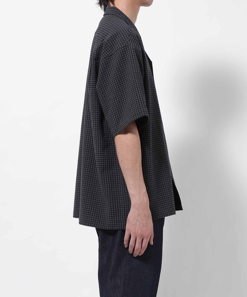 ADAM ET ROPE'(アダムエロペ)の「ドライストレッチ オーバーサイズ サッカーオープンカラーシャツ(シャツ/ブラウス・メンズ・チャコールグレー/グレー/ネイビー・L/M)」の15枚目の写真