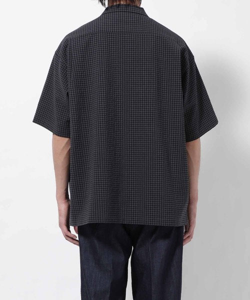 ADAM ET ROPE'(アダムエロペ)の「ドライストレッチ オーバーサイズ サッカーオープンカラーシャツ(シャツ/ブラウス・メンズ・チャコールグレー/グレー/ネイビー・L/M)」の16枚目の写真