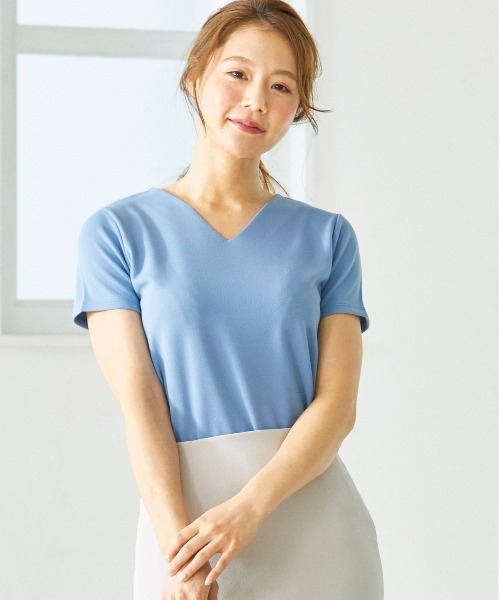 12Twelve Agenda(トゥエルブ アジェンダ)の「Vネック半袖Tシャツ(Tシャツ/カットソー・レディース・チャコールグレー/ライトグレー/ライトブルー/モカ/ダークブラウン/ブラック・M)」の6枚目の写真