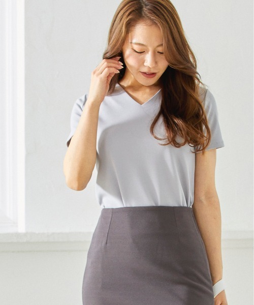 12Twelve Agenda(トゥエルブ アジェンダ)の「Vネック半袖Tシャツ(Tシャツ/カットソー・レディース・チャコールグレー/ライトグレー/ライトブルー/モカ/ダークブラウン/ブラック・M)」の7枚目の写真