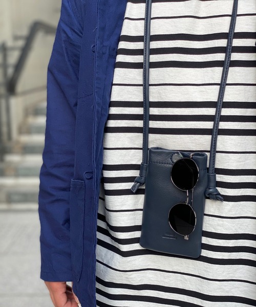 SEEKER（シーカー）の「【FIT】WATERPROOFレザー ネックポーチ SKB-021FT6（ショルダーバッグ・メンズ・ブラック/ネイビー/グレイッシュベージュ・FREE）」の3枚目の写真