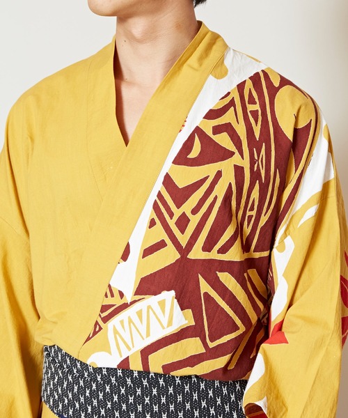 チャイハネ（チャイハネ）の「【チャイハネ】ポリネシアントライバル柄メンズ浴衣（浴衣・メンズ・ブラック/マスタード・FREE）」の8枚目の写真