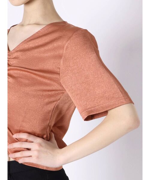 EMODA（エモダ）の「フロントギャザートップ（Tシャツ/カットソー・レディース・オレンジ/ブラック/ホワイト/ブルー・FREE）」の19枚目の写真