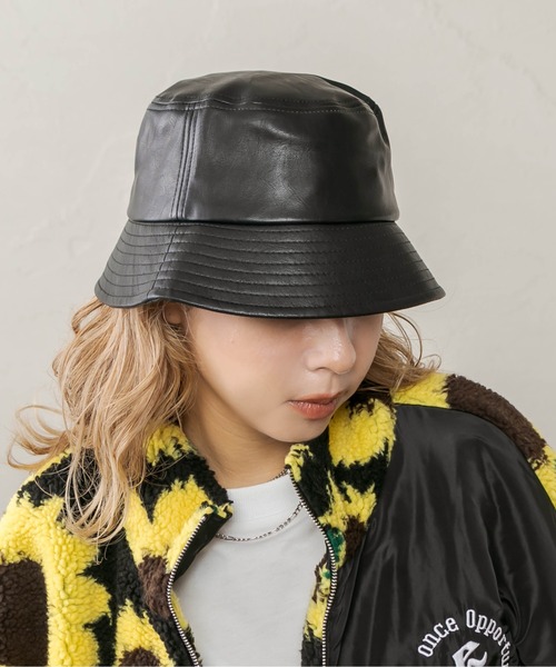 RASVOA(ラスボア)の「フェイクレザーダウンブリムバケハ(ハット・レディース・ブラック/アイボリー・FREE)」の2枚目の写真