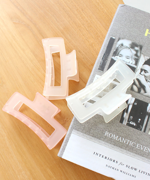 MODE ROBE（モードローブ）の「マットヘアクリップ（バレッタ/ヘアクリップ・レディース・ライトベージュ/ピンク/アイボリー・FREE）」の21枚目の写真