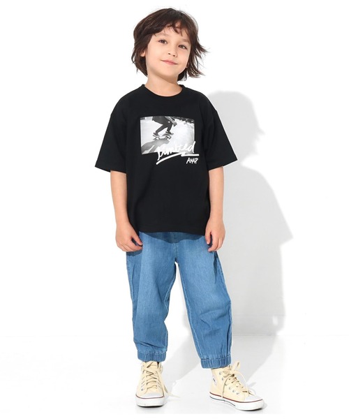 ANAP kids（アナップキッズ）の「スケートボードフォトビッグTシャツ（Tシャツ/カットソー・キッズ・ブラック/サックスブルー/グレイッシュベージュ・S/M/L）」の4枚目の写真