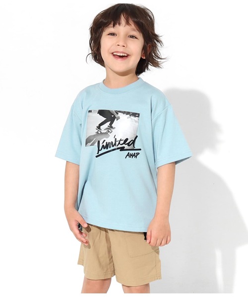 ANAP kids（アナップキッズ）の「スケートボードフォトビッグTシャツ（Tシャツ/カットソー・キッズ・ブラック/サックスブルー/グレイッシュベージュ・S/M/L）」の6枚目の写真