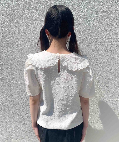 Hamble by Par Avion(ハンブルバイパラビオン)の「レース衿Teeブラウス(Tシャツ/カットソー・レディース・オフホワイト/ブラック・ONESIZE)」の4枚目の写真