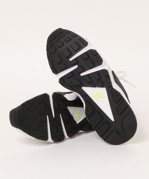 NIKE(ナイキ)の「NIKE WMNS AIR HUARACHE DH4439-101(スニーカー・レディース・ホワイト・26cm/26.5cm/27cm/27.5cm/28cm/23㎝/24㎝/25㎝/24.5㎝/23.5㎝)」の9枚目の写真