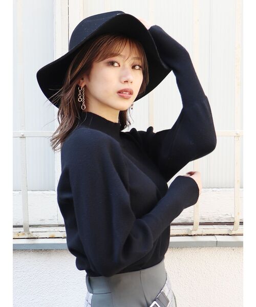 MURUA(ムルーア)の「モダンボトルネックニット(ニット/セーター・レディース・ブラック/ベージュ/ブルー/アイボリー/モカ・FREE)」の3枚目の写真