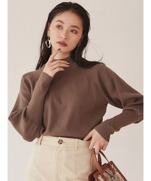 MURUA(ムルーア)の「モダンボトルネックニット(ニット/セーター・レディース・ブラック/ベージュ/ブルー/アイボリー/モカ・FREE)」の6枚目の写真