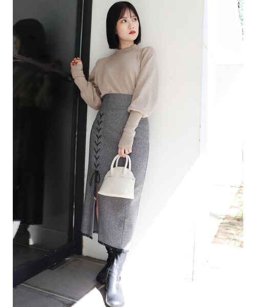 MURUA(ムルーア)の「モダンボトルネックニット(ニット/セーター・レディース・ブラック/ベージュ/ブルー/アイボリー/モカ・FREE)」の15枚目の写真