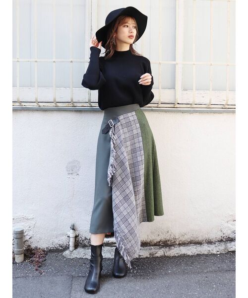 MURUA(ムルーア)の「モダンボトルネックニット(ニット/セーター・レディース・ブラック/ベージュ/ブルー/アイボリー/モカ・FREE)」の20枚目の写真