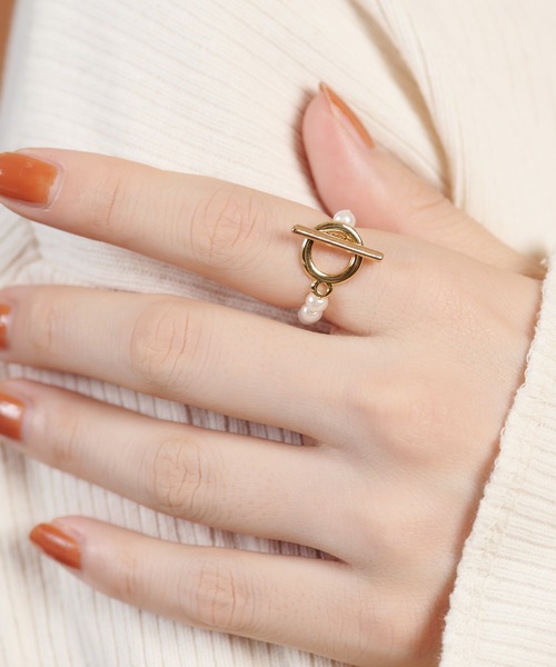 ear PAPILLONNER（イアパピヨネ）の「マンテル小粒パールリング（リング・レディース・ホワイト・FREE）」の4枚目の写真