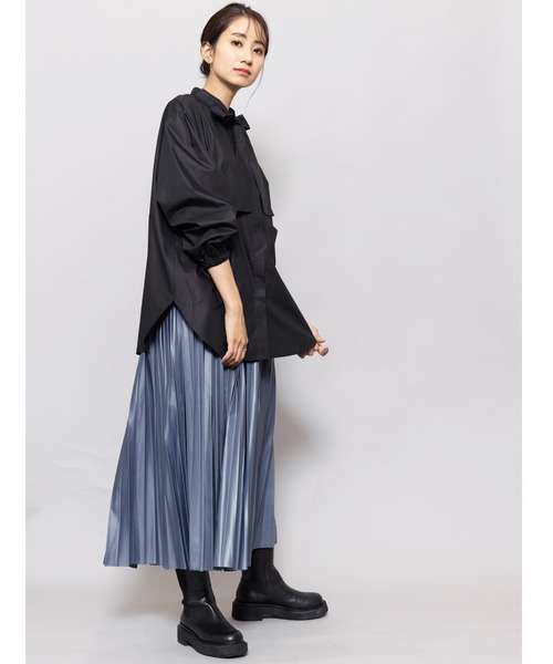 mili an deni（ミリアンデニ）の「フェイクレザープリーツマキシスカート（スカート・レディース・アッシュグレー/ブラック/ブルー/アイボリー・M）」の18枚目の写真