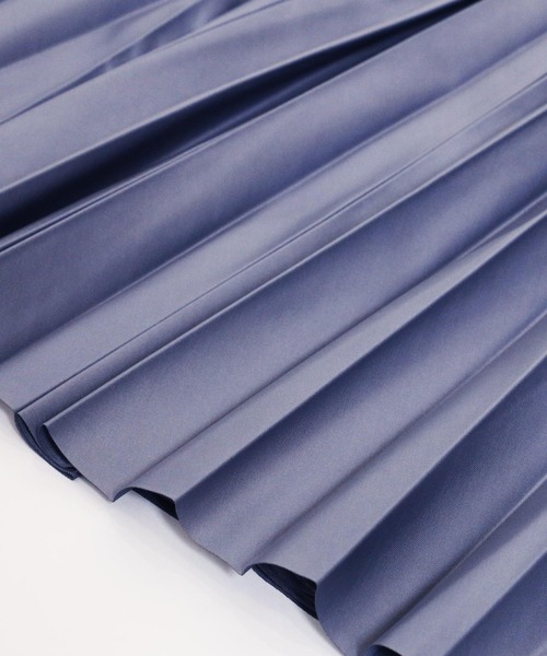 mili an deni（ミリアンデニ）の「フェイクレザープリーツマキシスカート（スカート・レディース・アッシュグレー/ブラック/ブルー/アイボリー・M）」の8枚目の写真