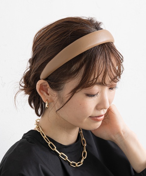 prose verse（プロズヴェール）の「合皮カチューシャ（カチューシャ・レディース・ダークグレー/アイボリー/キャメル・ﾌﾘ-）」の3枚目の写真