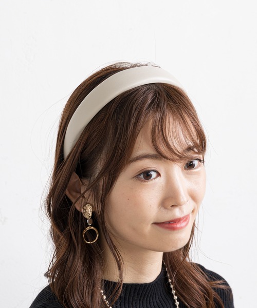 prose verse（プロズヴェール）の「合皮カチューシャ（カチューシャ・レディース・ダークグレー/アイボリー/キャメル・ﾌﾘ-）」の9枚目の写真