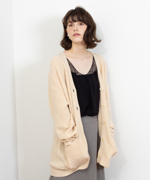 Rouge vif（ルージュヴィフ）の「ウール／カシミヤ Vネックカーディガン（カーディガン/ボレロ・レディース・ネイビー/ピンク/アイボリー/グレー・フリー）」の9枚目の写真