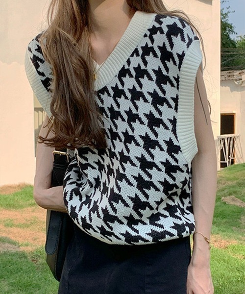 DAY CLOSET(デイ クローゼット)の「レディース 千鳥格子ドロップショルダーニットベスト(ベスト・レディース・ホワイト/ライトブルー/ブラック/ブラウン・ONE SIZE)」の8枚目の写真