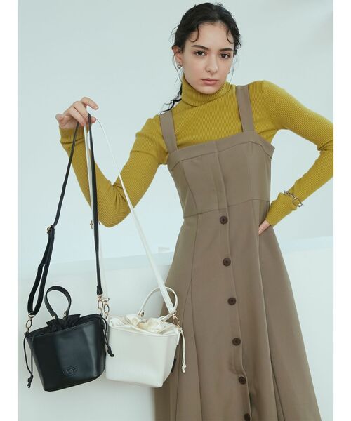 LAGUNAMOON(ラグナムーン)の「【OUTDOOR】フェイクレザー巾着バッグ(ハンドバッグ・レディース・ブラック/アイボリー・FREE)」の12枚目の写真