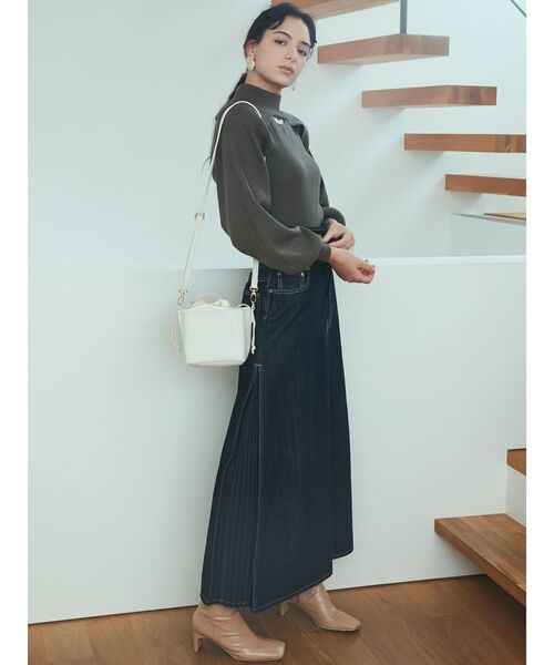 LAGUNAMOON(ラグナムーン)の「【OUTDOOR】フェイクレザー巾着バッグ(ハンドバッグ・レディース・ブラック/アイボリー・FREE)」の17枚目の写真