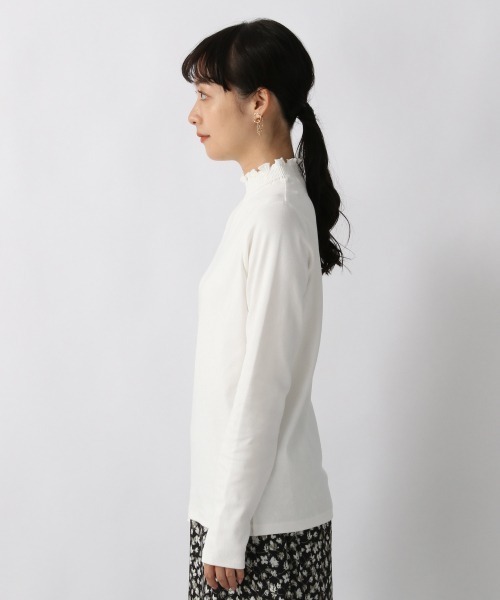 LOWRYS FARM（ローリーズファーム）の「ネックシャーリング　215864（Tシャツ/カットソー・レディース・ホワイト/ブラック/グレー・FREE）」の4枚目の写真