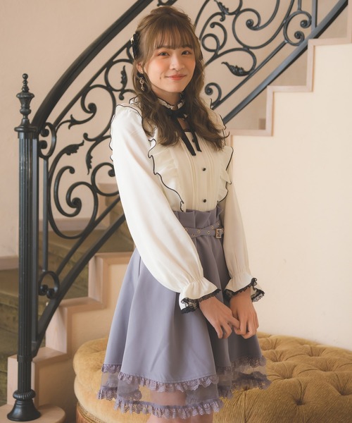 ROJITA（ロジータ）の「デコルテ開きラッフルボリュームブラウス